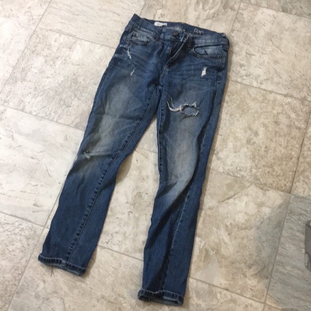 Gap girlfriend distressed jean